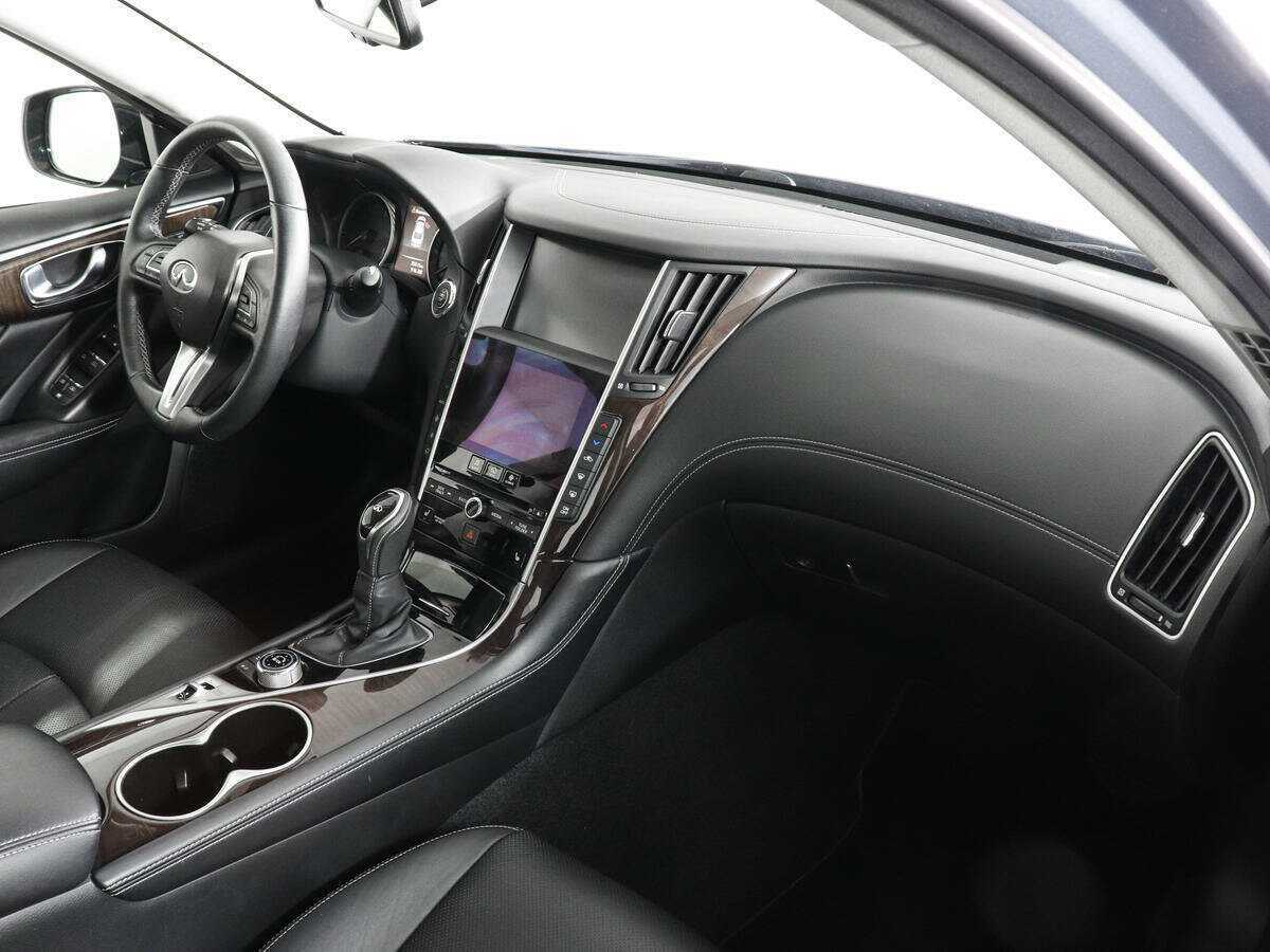 Infiniti Q50 2017 года с пробегом. Фото: #9