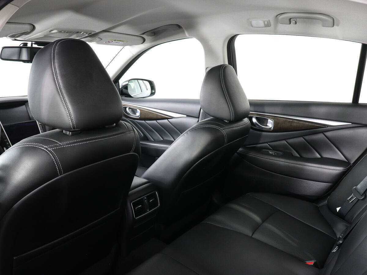 Infiniti Q50 2017 года с пробегом. Фото: #11