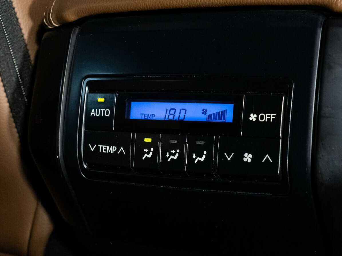 Toyota Land Cruiser Prado 2021 года с пробегом. Фото: #16