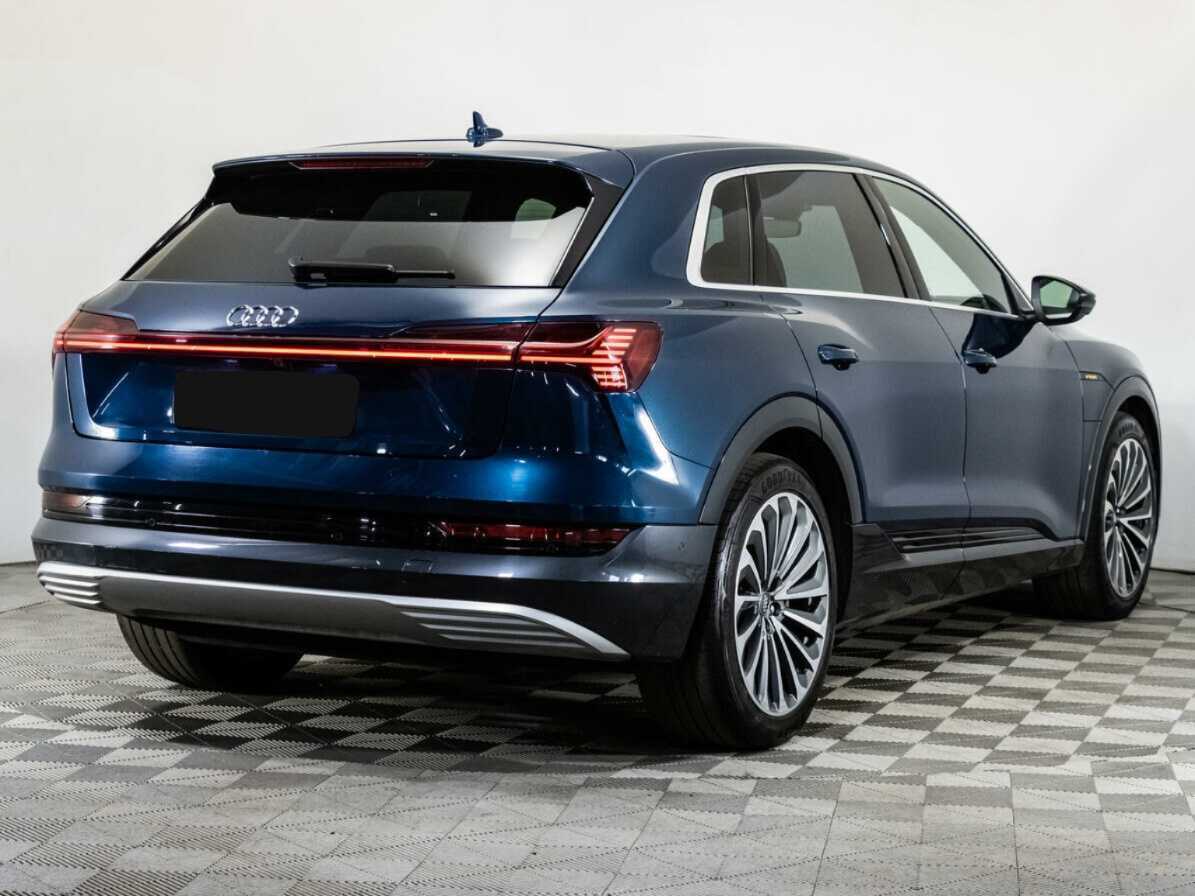 Audi e-tron 2019 года с пробегом. Фото: #3