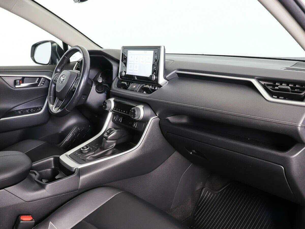 Toyota RAV4 2020 года с пробегом. Фото: #8