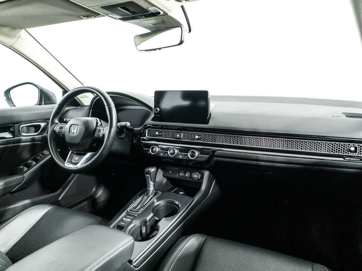 Honda Civic 2021 года с пробегом. Фото: #8