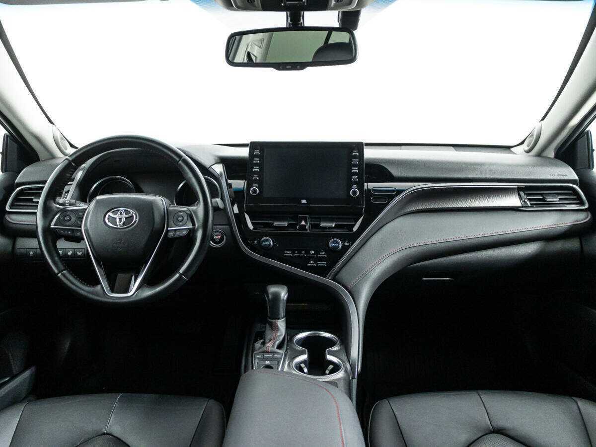 Toyota Camry 2021 года с пробегом. Фото: #12