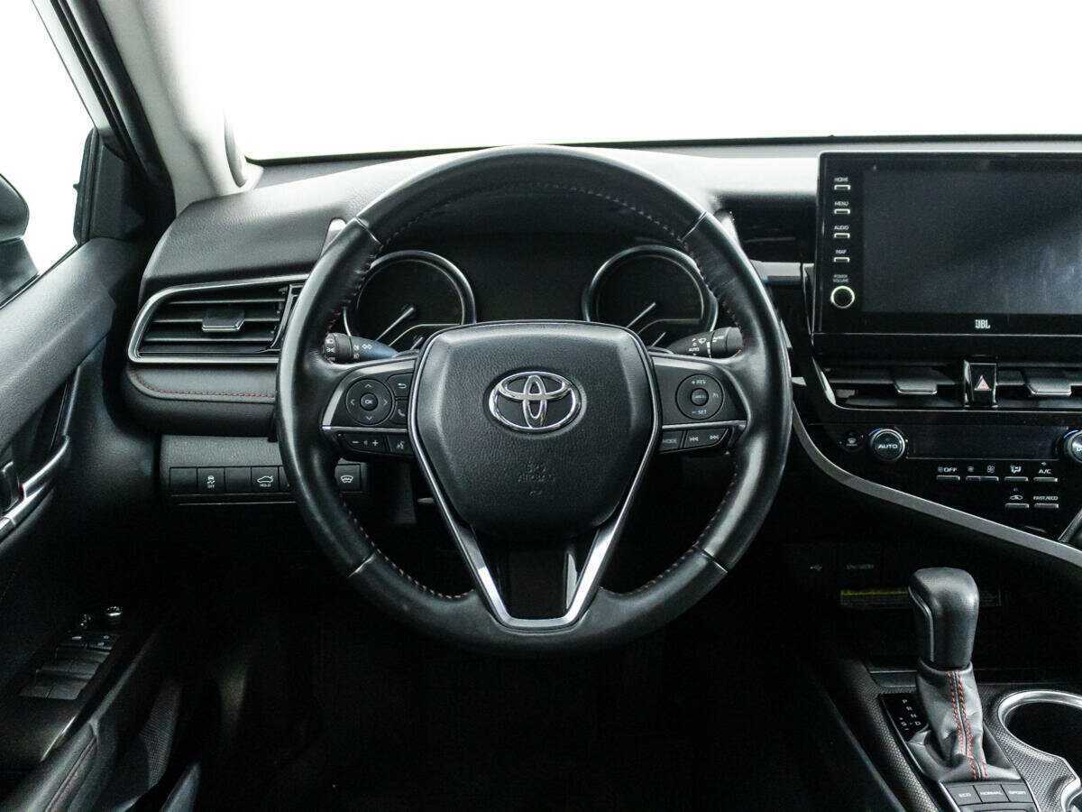 Toyota Camry 2021 года с пробегом. Фото: #21