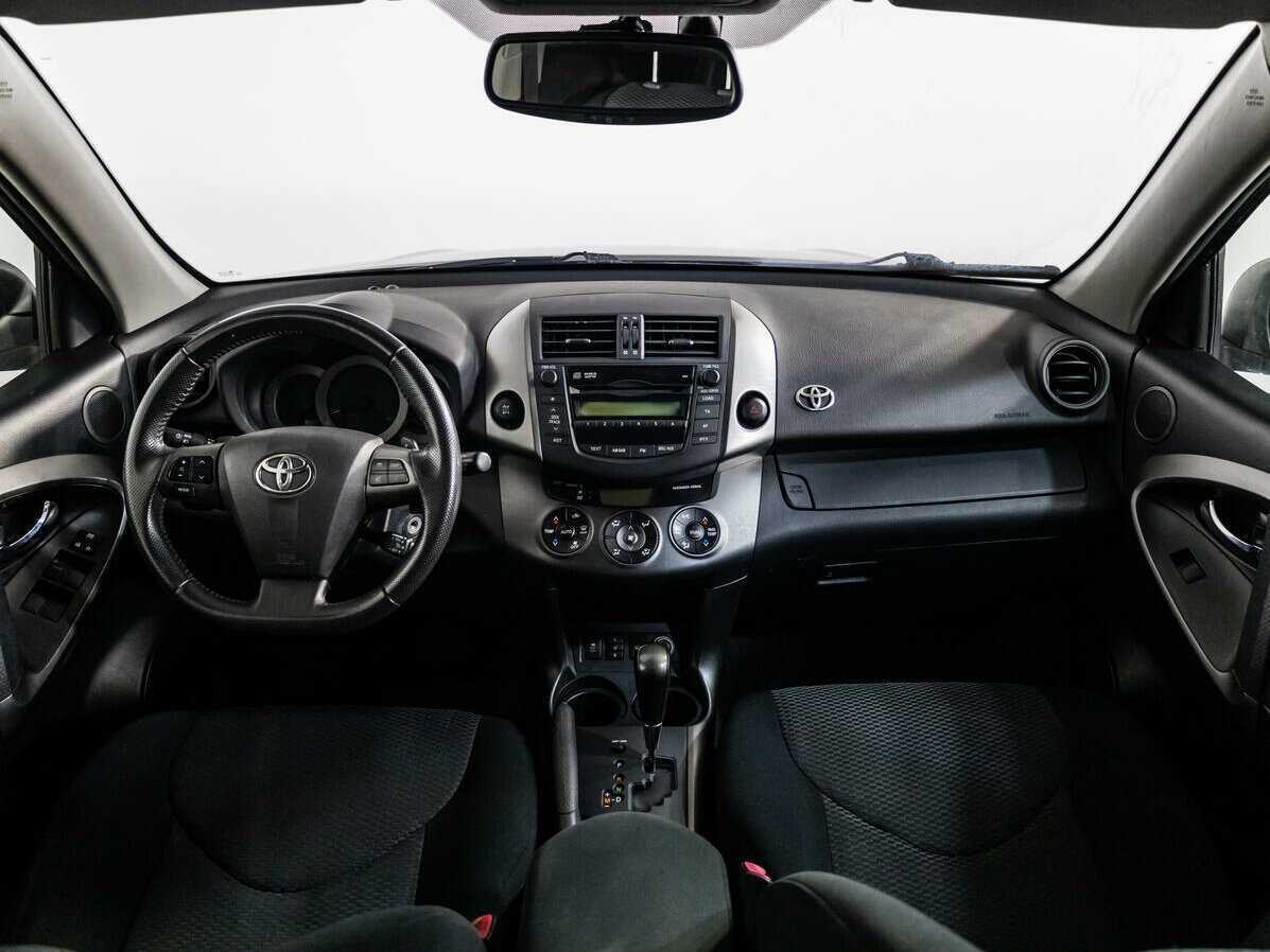 Toyota RAV4 2011 года с пробегом. Фото: #11