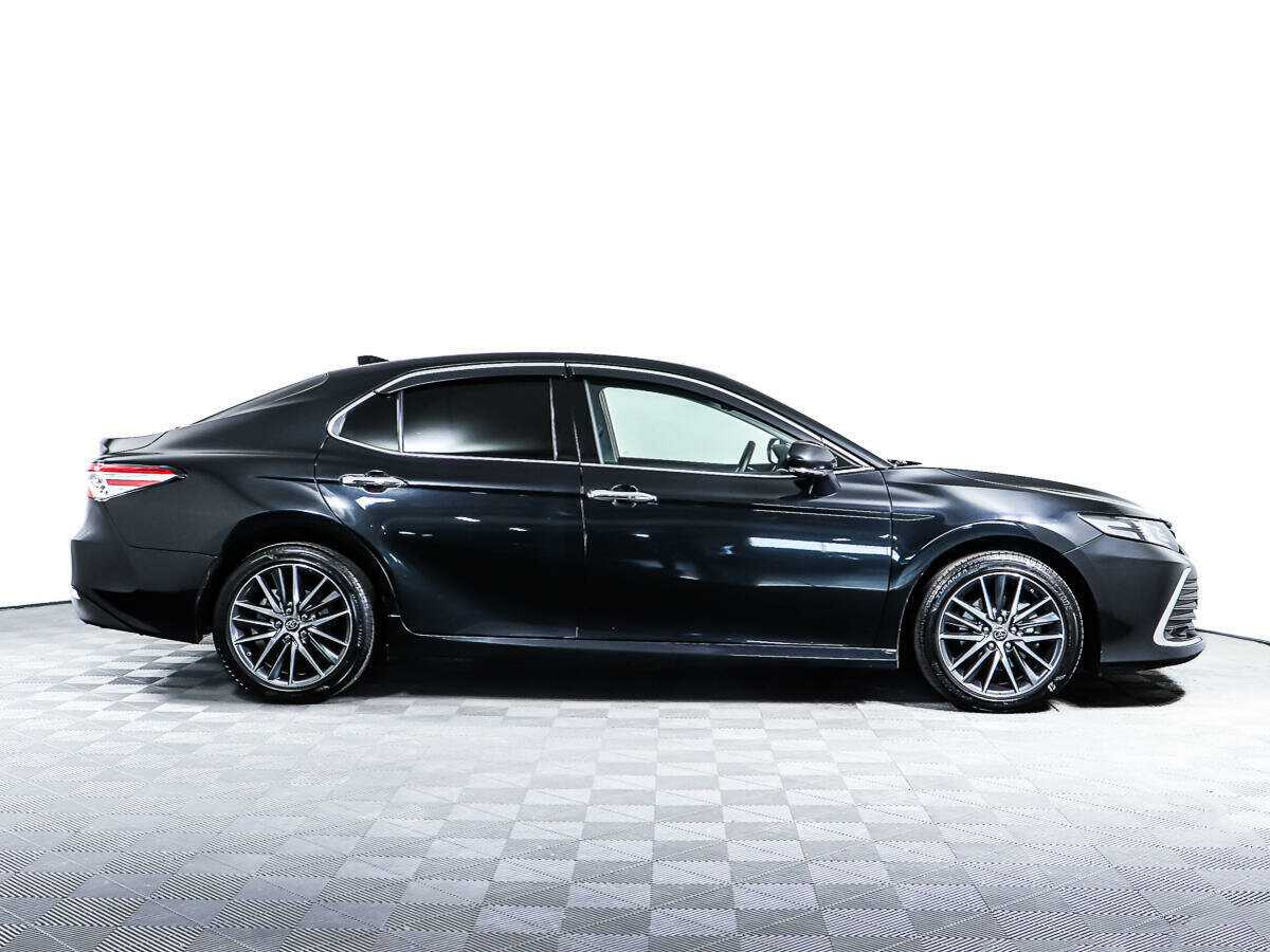 Toyota Camry 2022 года с пробегом. Фото: #1