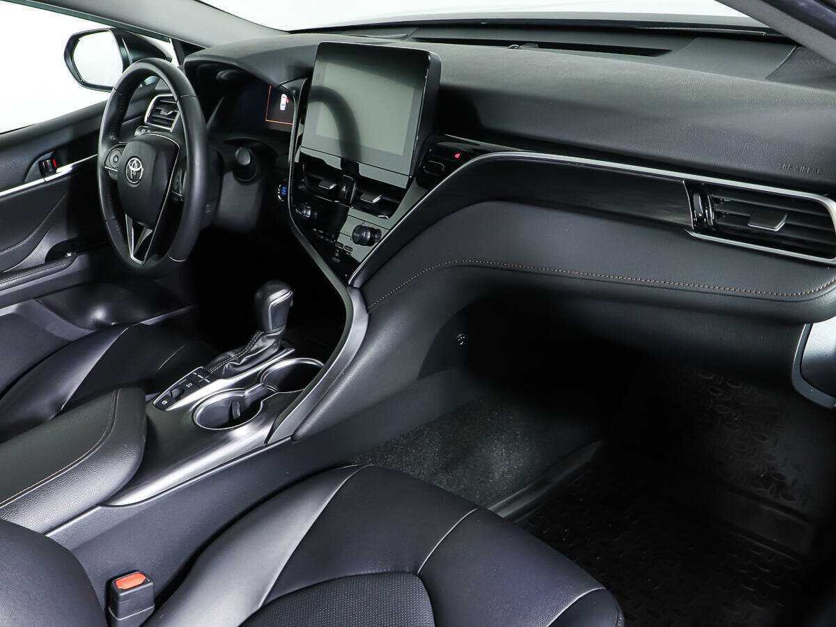 Toyota Camry 2022 года с пробегом. Фото: #7
