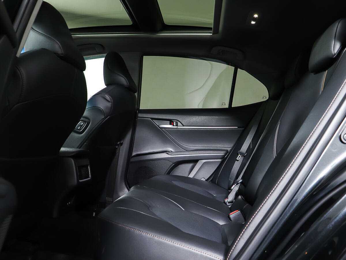 Toyota Camry 2022 года с пробегом. Фото: #8