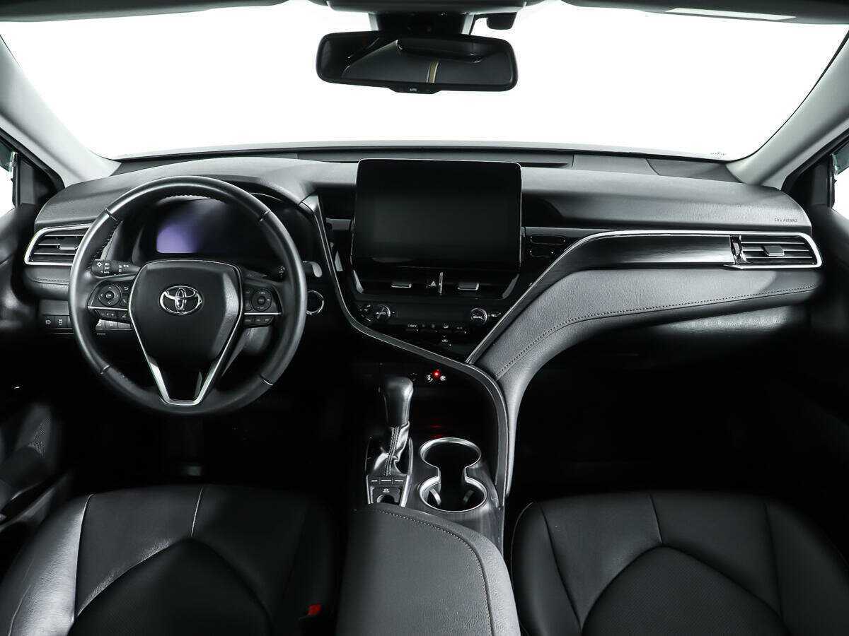 Toyota Camry 2022 года с пробегом. Фото: #9