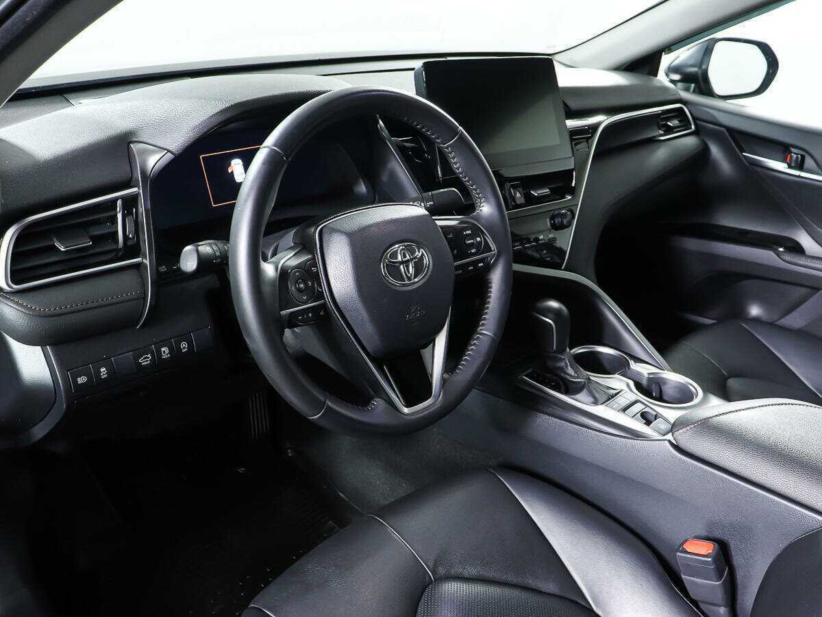 Toyota Camry 2022 года с пробегом. Фото: #11