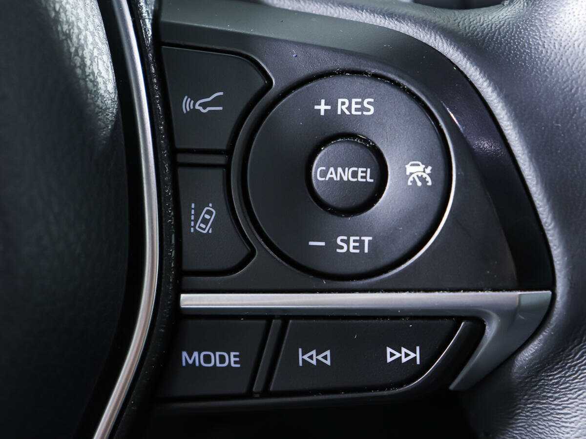 Toyota Camry 2022 года с пробегом. Фото: #17