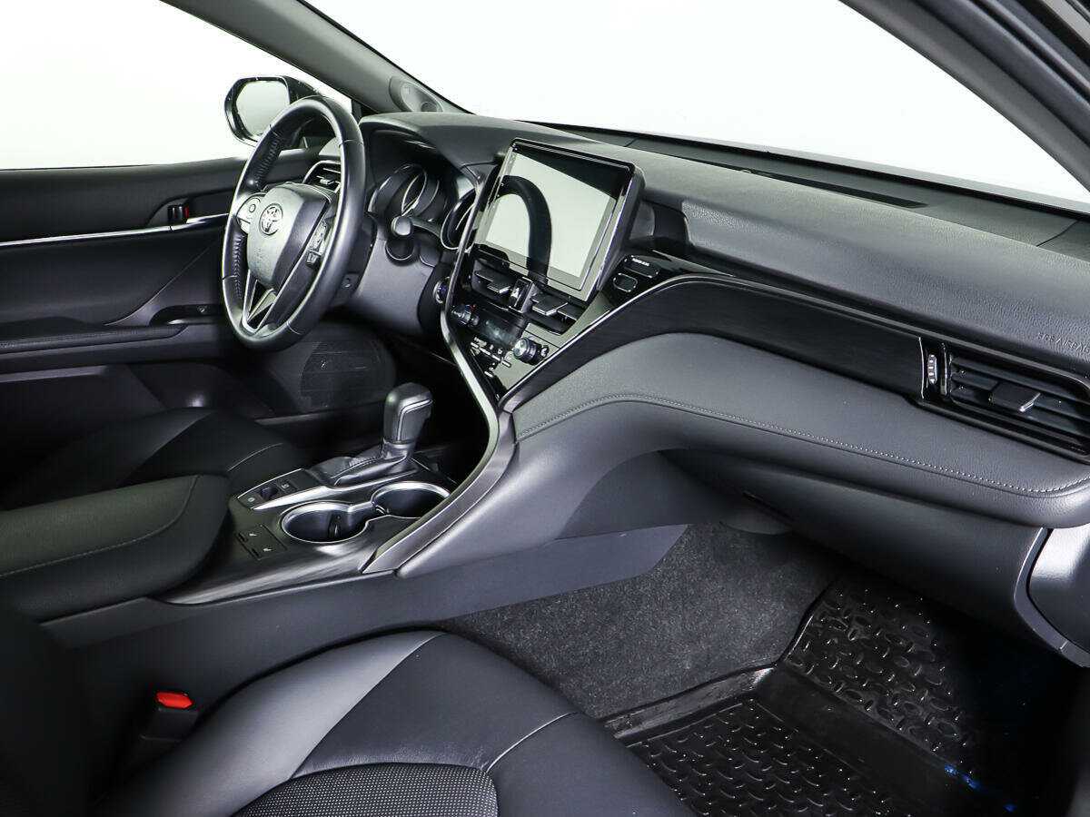 Toyota Camry 2022 года с пробегом. Фото: #7