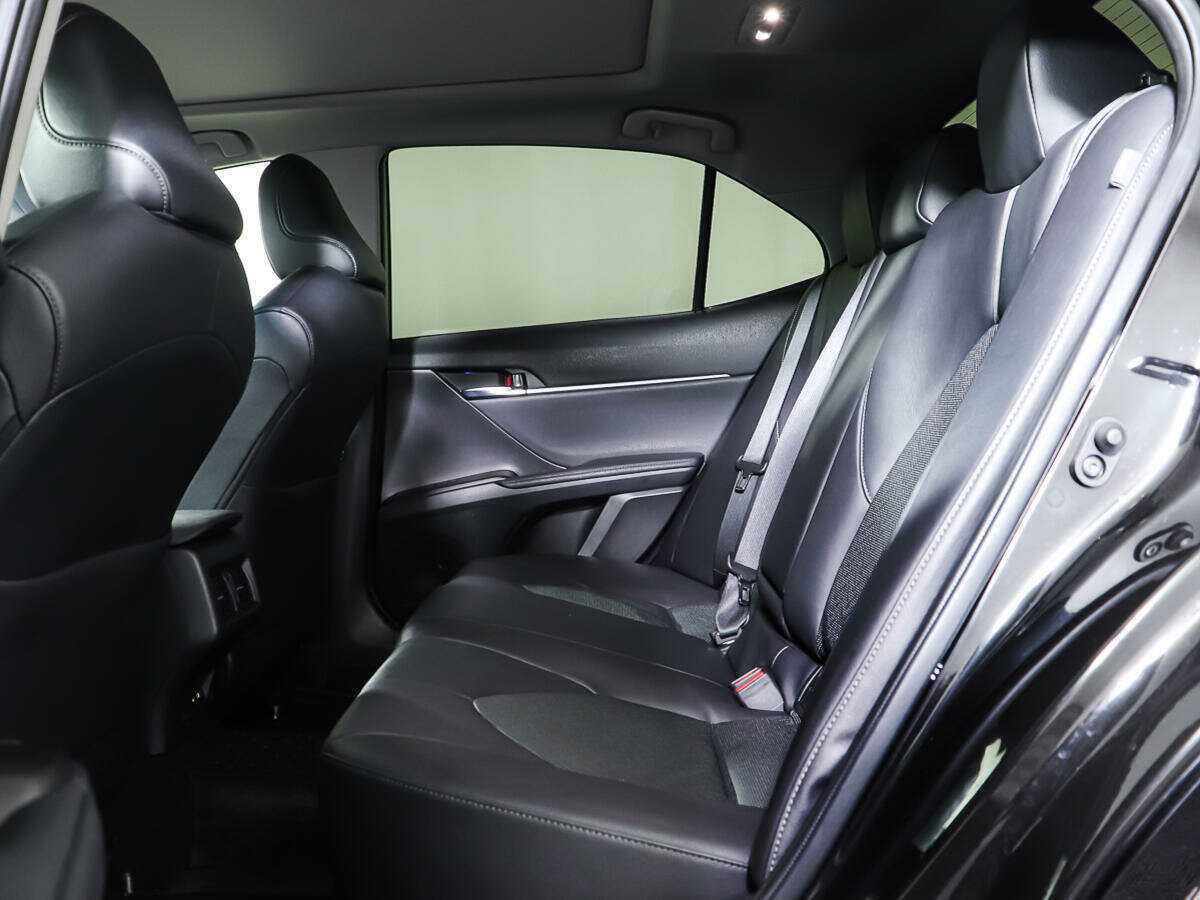 Toyota Camry 2022 года с пробегом. Фото: #8