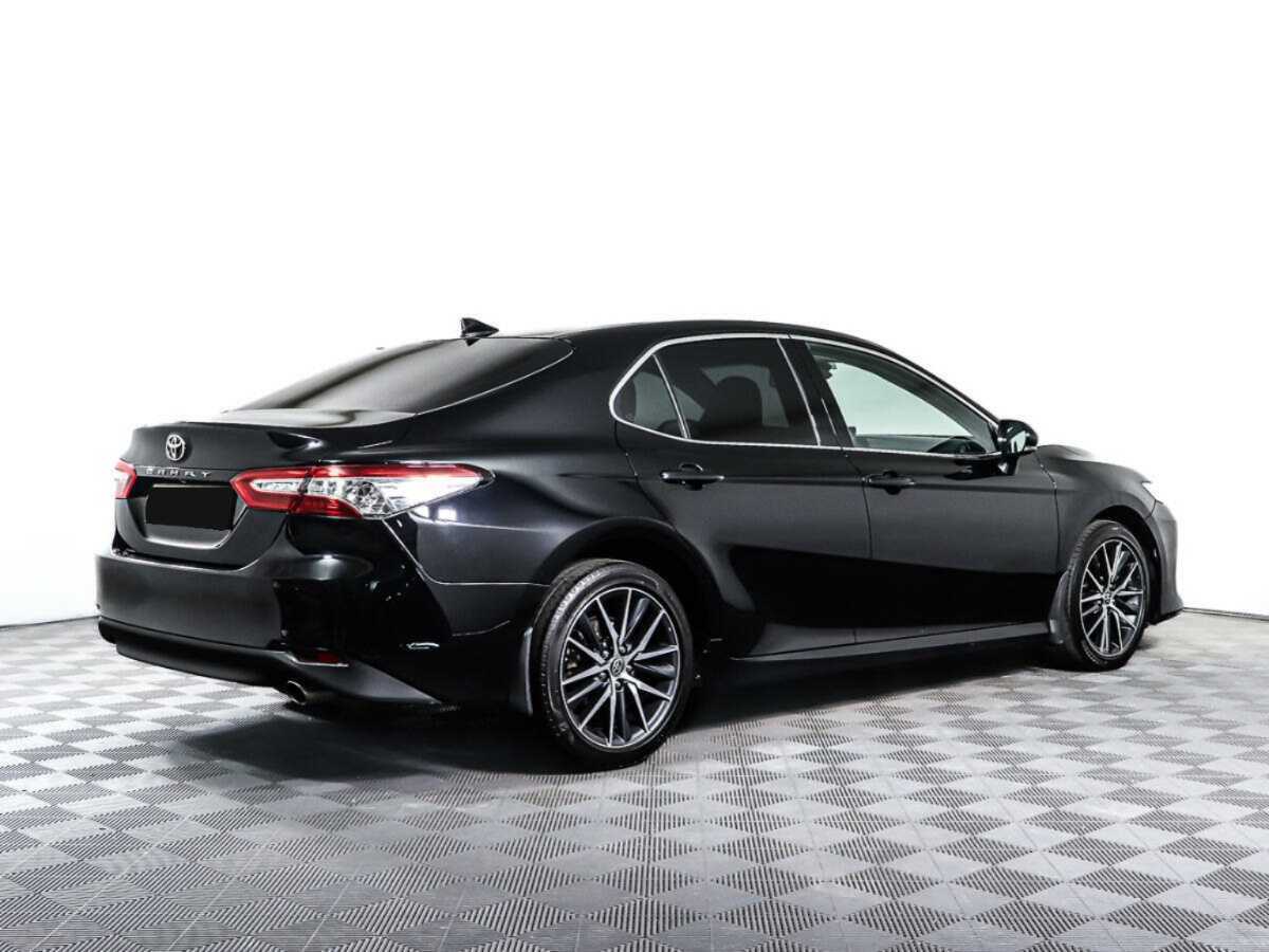 Toyota Camry 2021 года с пробегом. Фото: #3