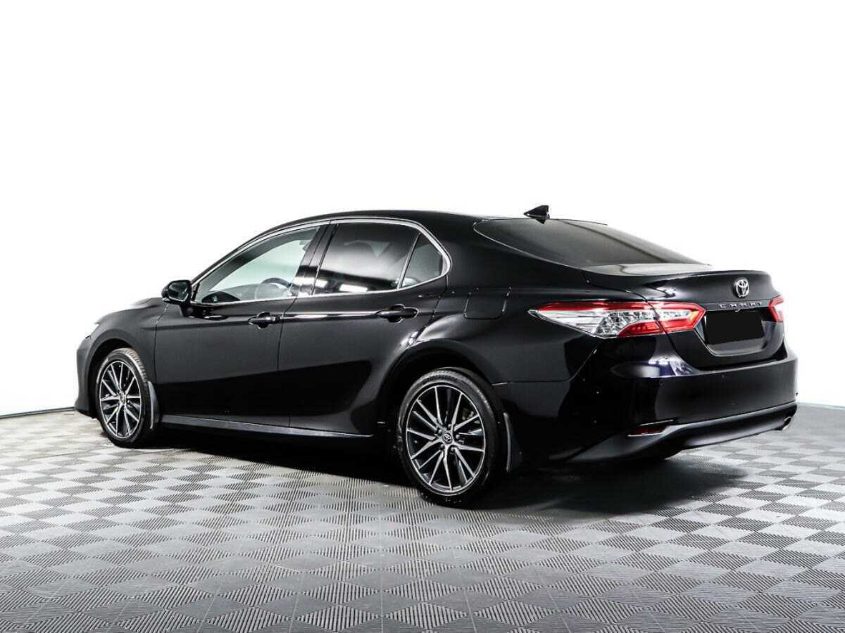 Toyota Camry 2021 года с пробегом. Фото: #5