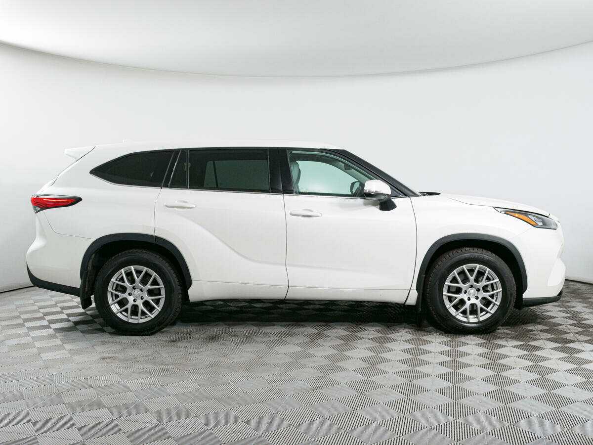Toyota Highlander 2020 года с пробегом. Фото: #3
