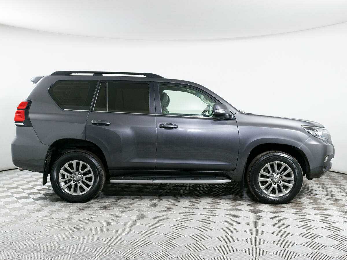 Toyota Land Cruiser Prado 2018 года с пробегом. Фото: #3