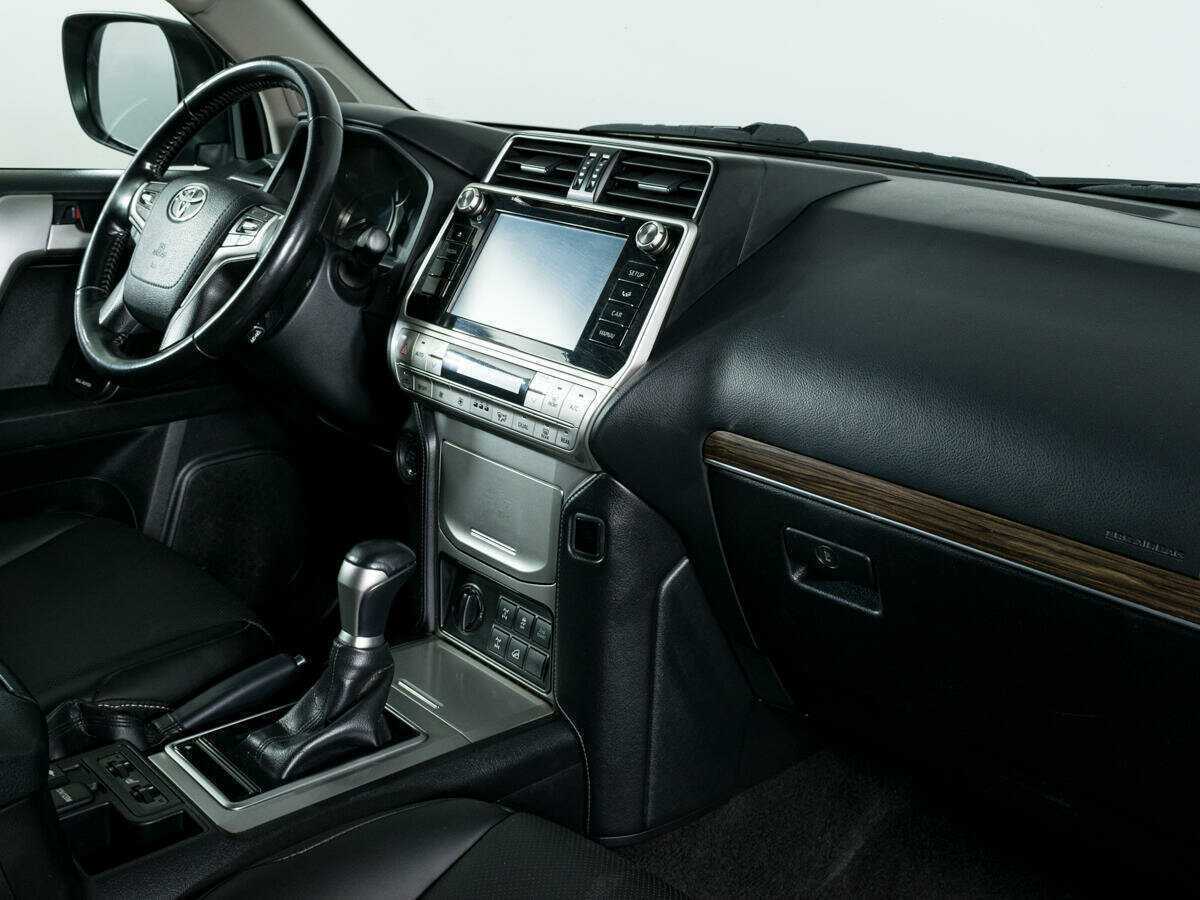 Toyota Land Cruiser Prado 2018 года с пробегом. Фото: #9