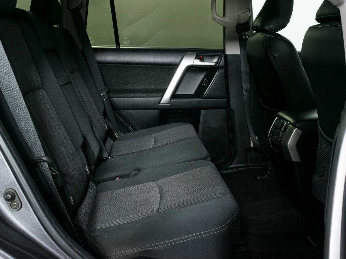 Toyota Land Cruiser Prado 2018 года с пробегом. Фото: #12