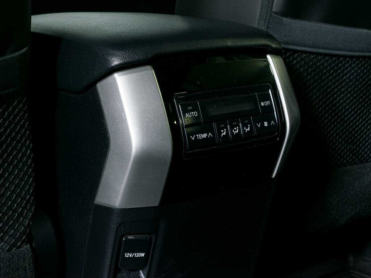 Toyota Land Cruiser Prado 2018 года с пробегом. Фото: #13