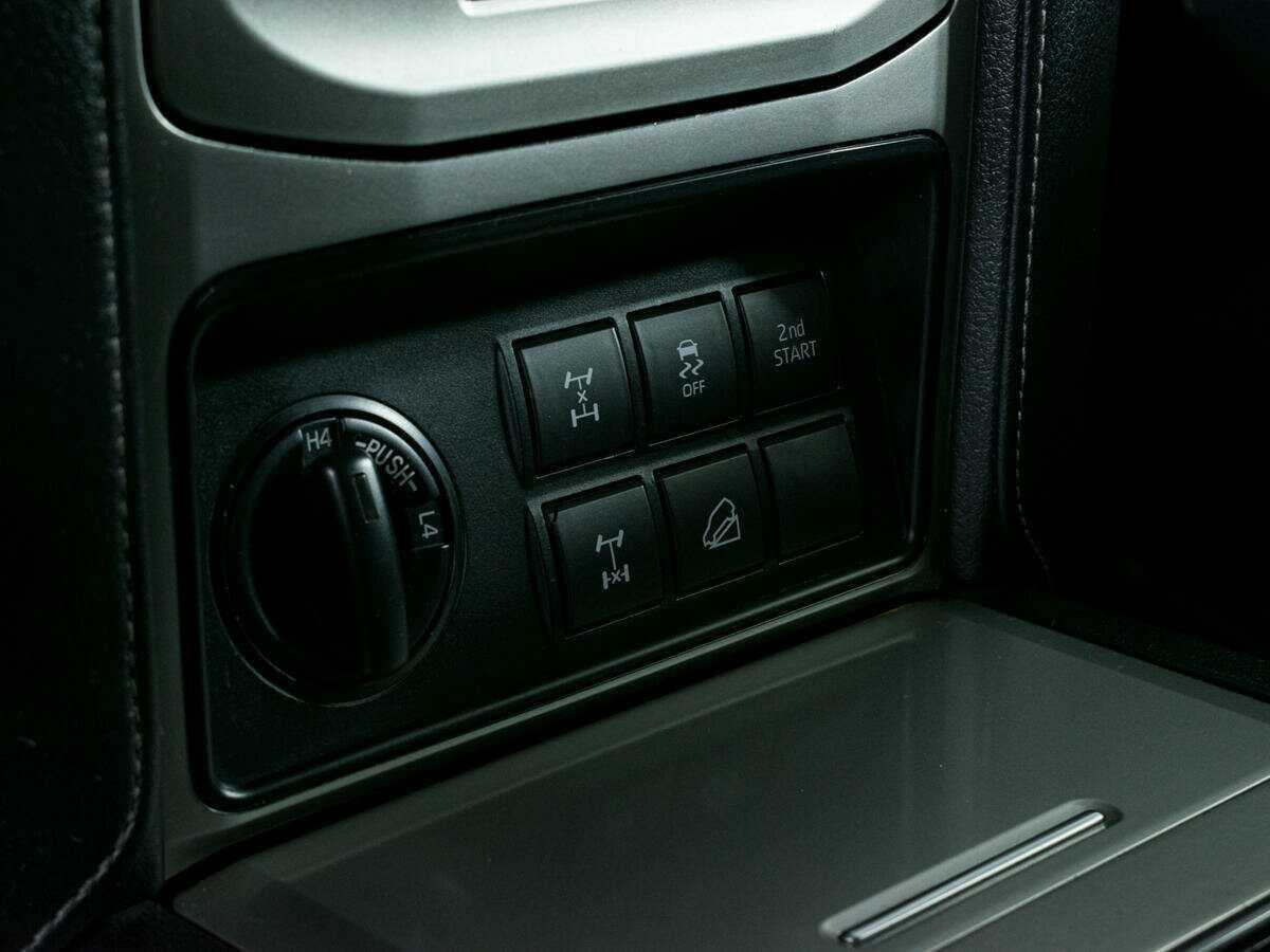 Toyota Land Cruiser Prado 2018 года с пробегом. Фото: #21