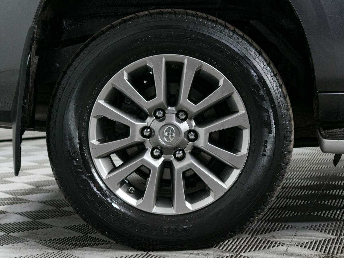 Toyota Land Cruiser Prado 2018 года с пробегом. Фото: #24