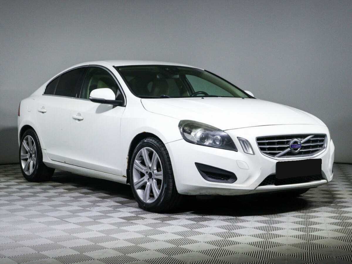 Volvo S60 2011 года с пробегом. Фото: #2