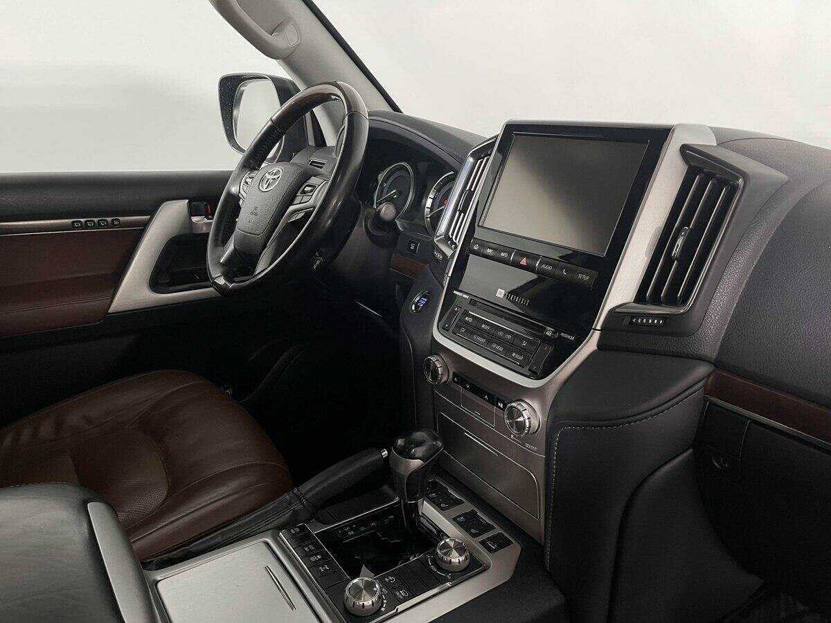 Toyota Land Cruiser 2016 года с пробегом. Фото: #8