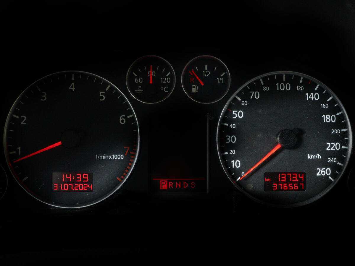 Audi A6 2002 года с пробегом. Фото: #10