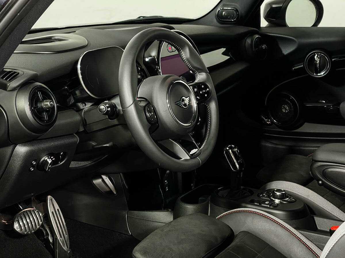 Mini Hatch 2022 года с пробегом. Фото: #12