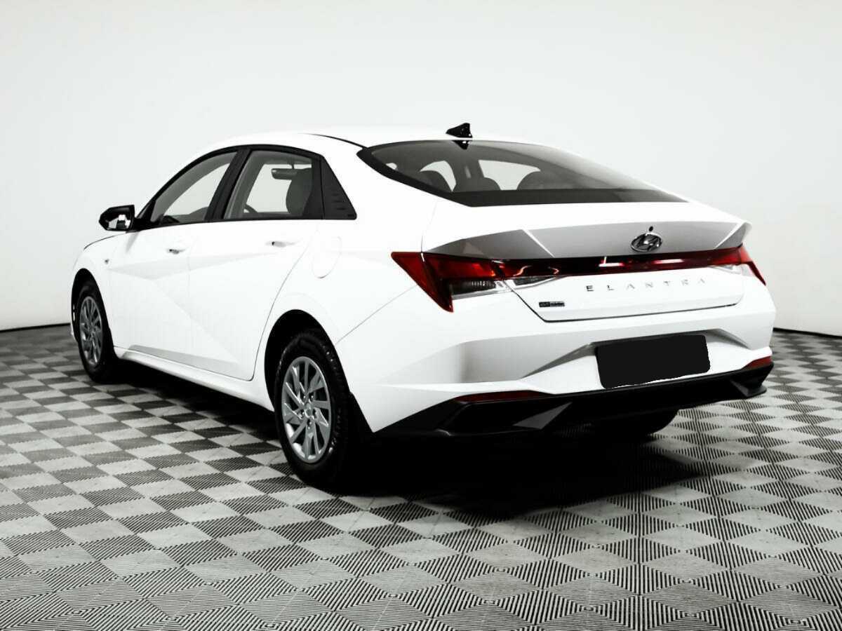 Hyundai Elantra 2022 года с пробегом. Фото: #6
