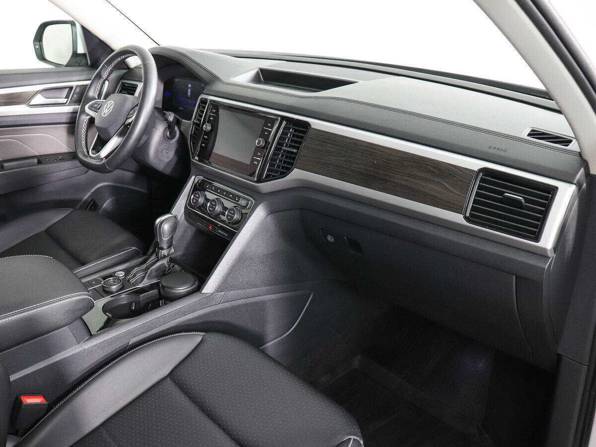 Volkswagen Teramont 2021 года с пробегом. Фото: #9