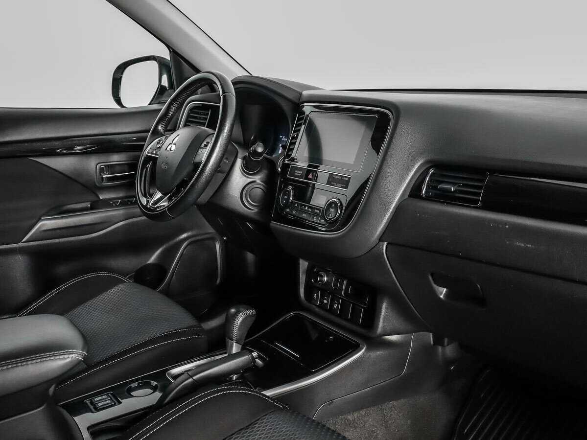 Mitsubishi Outlander 2020 года с пробегом. Фото: #11