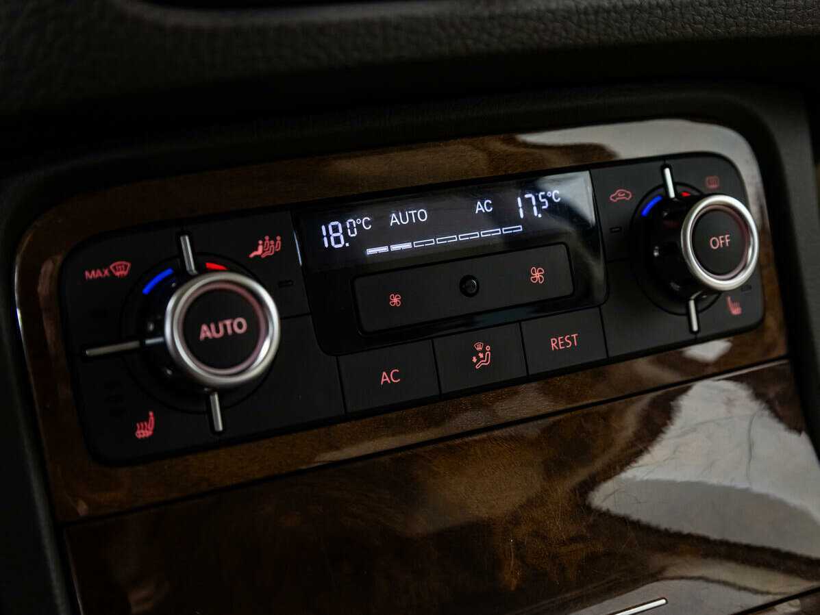 Volkswagen Touareg 2011 года с пробегом. Фото: #17