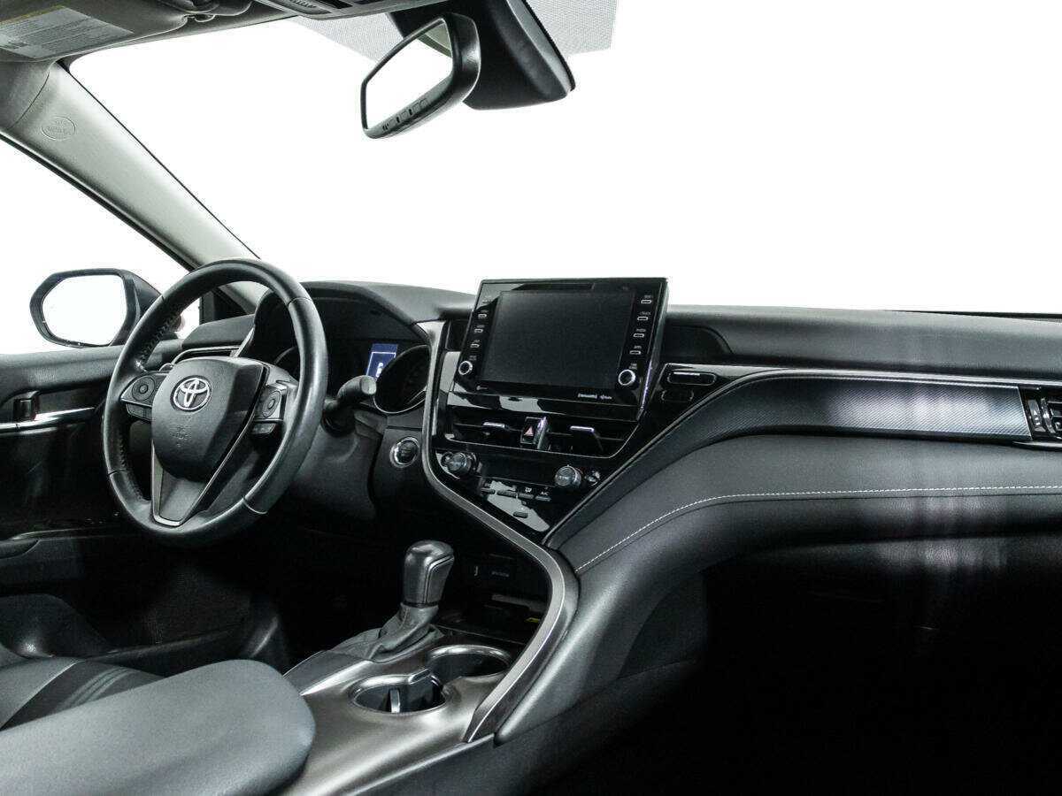 Toyota Camry 2022 года с пробегом. Фото: #6