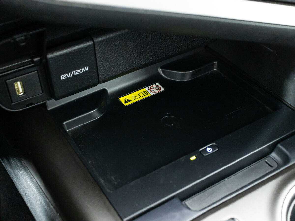 Toyota Camry 2022 года с пробегом. Фото: #14