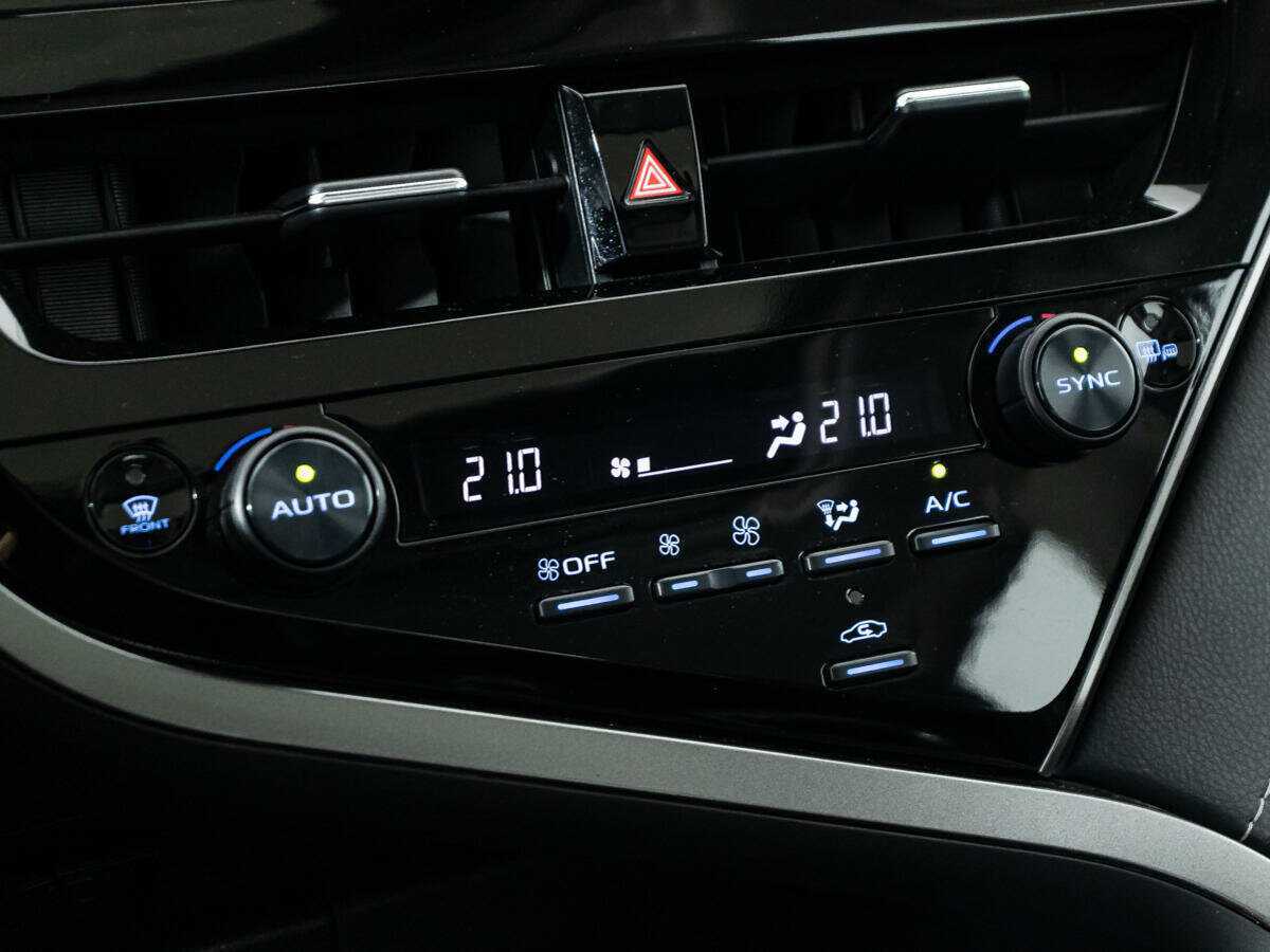 Toyota Camry 2022 года с пробегом. Фото: #15