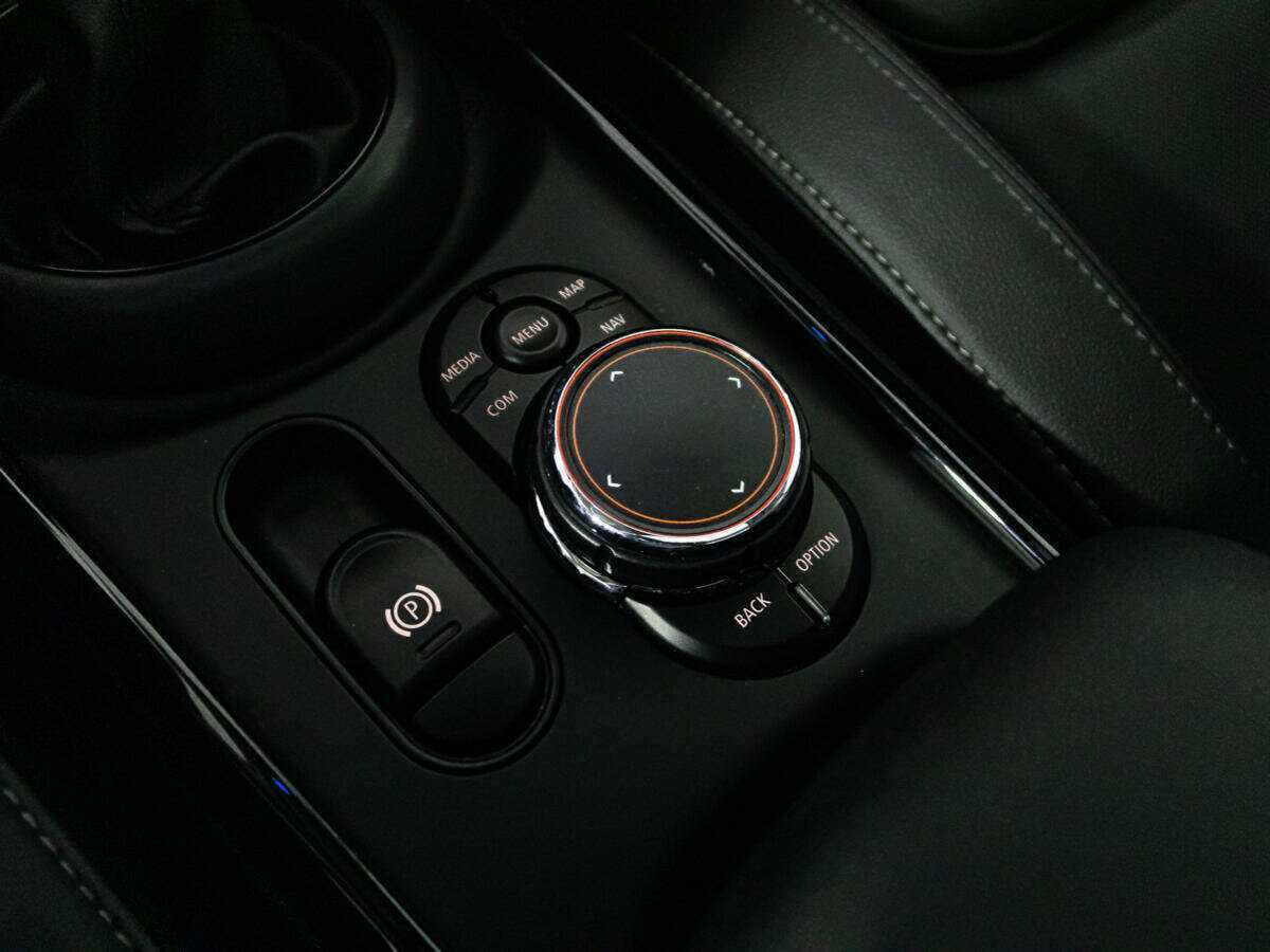 Mini Clubman 2017 года с пробегом. Фото: #16