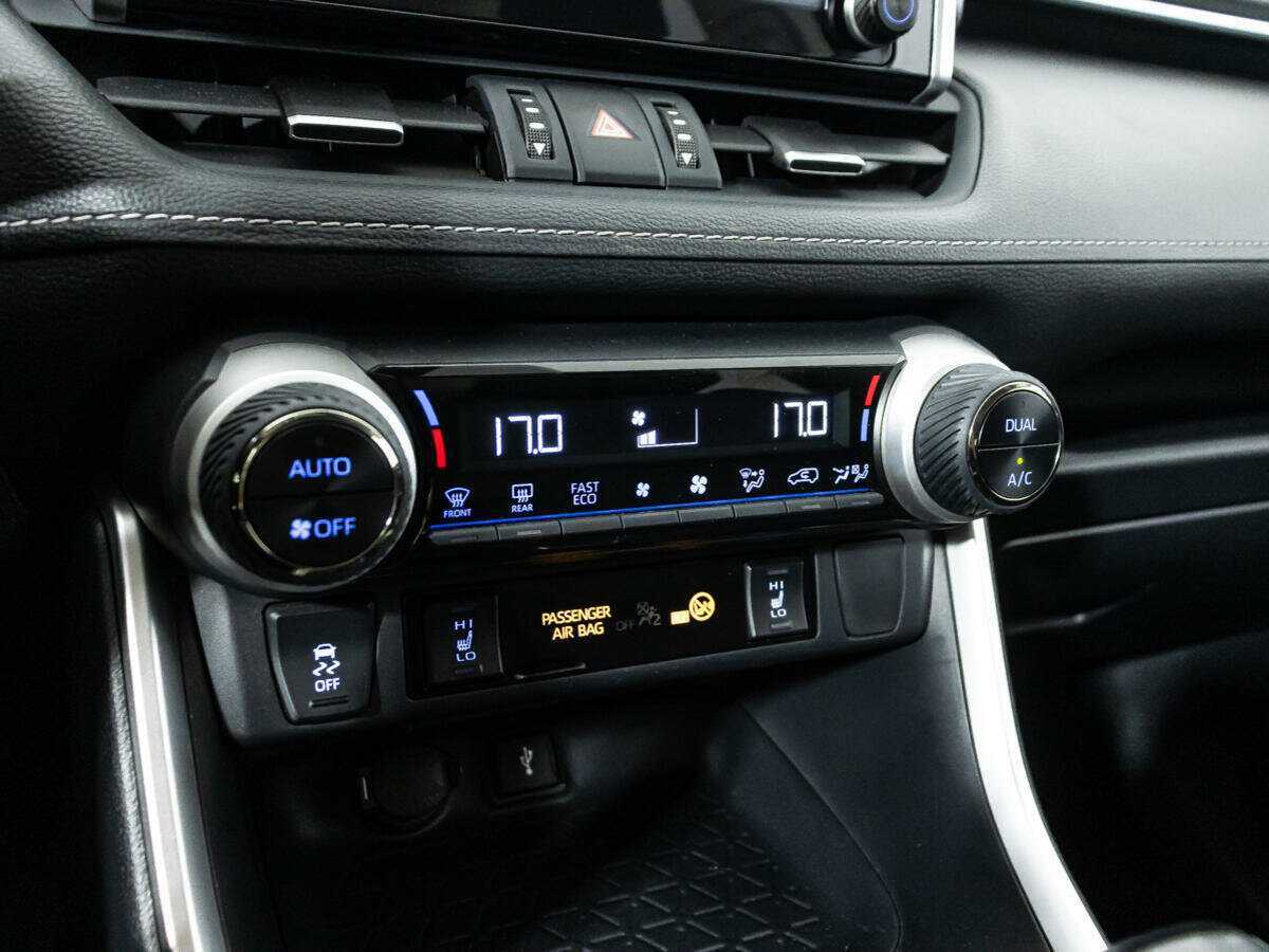 Toyota RAV4 2022 года с пробегом. Фото: #16