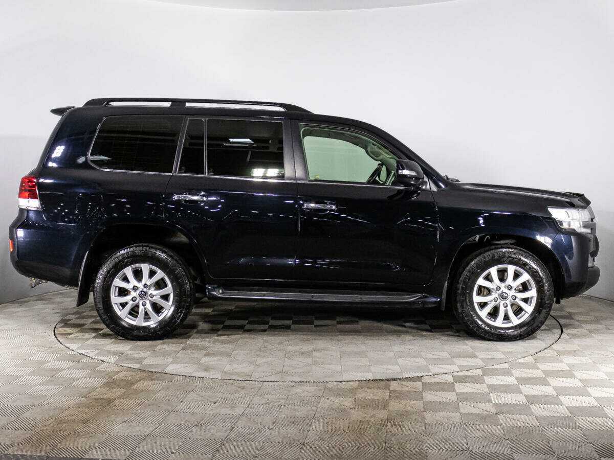 Toyota Land Cruiser 2016 года с пробегом. Фото: #3