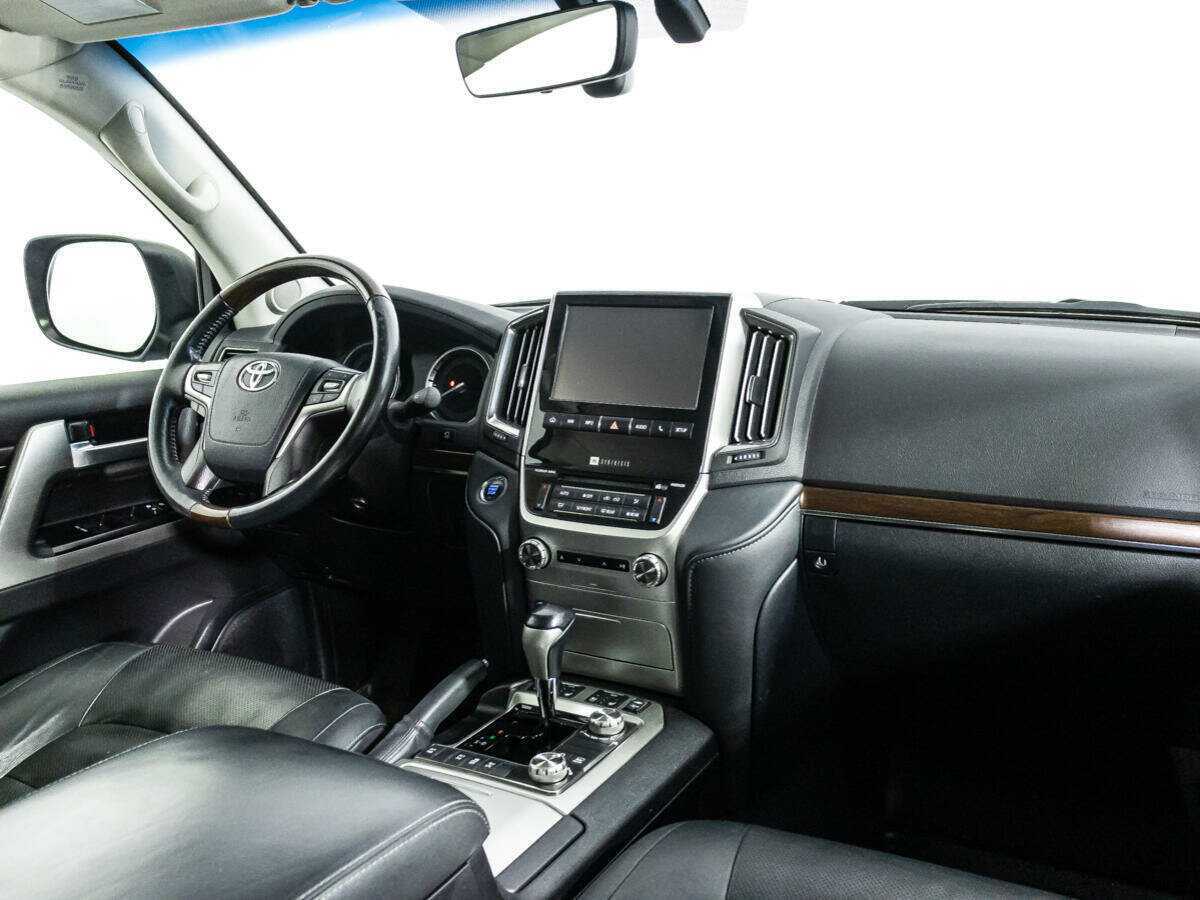 Toyota Land Cruiser 2016 года с пробегом. Фото: #8
