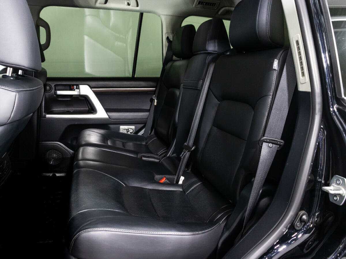 Toyota Land Cruiser 2016 года с пробегом. Фото: #9