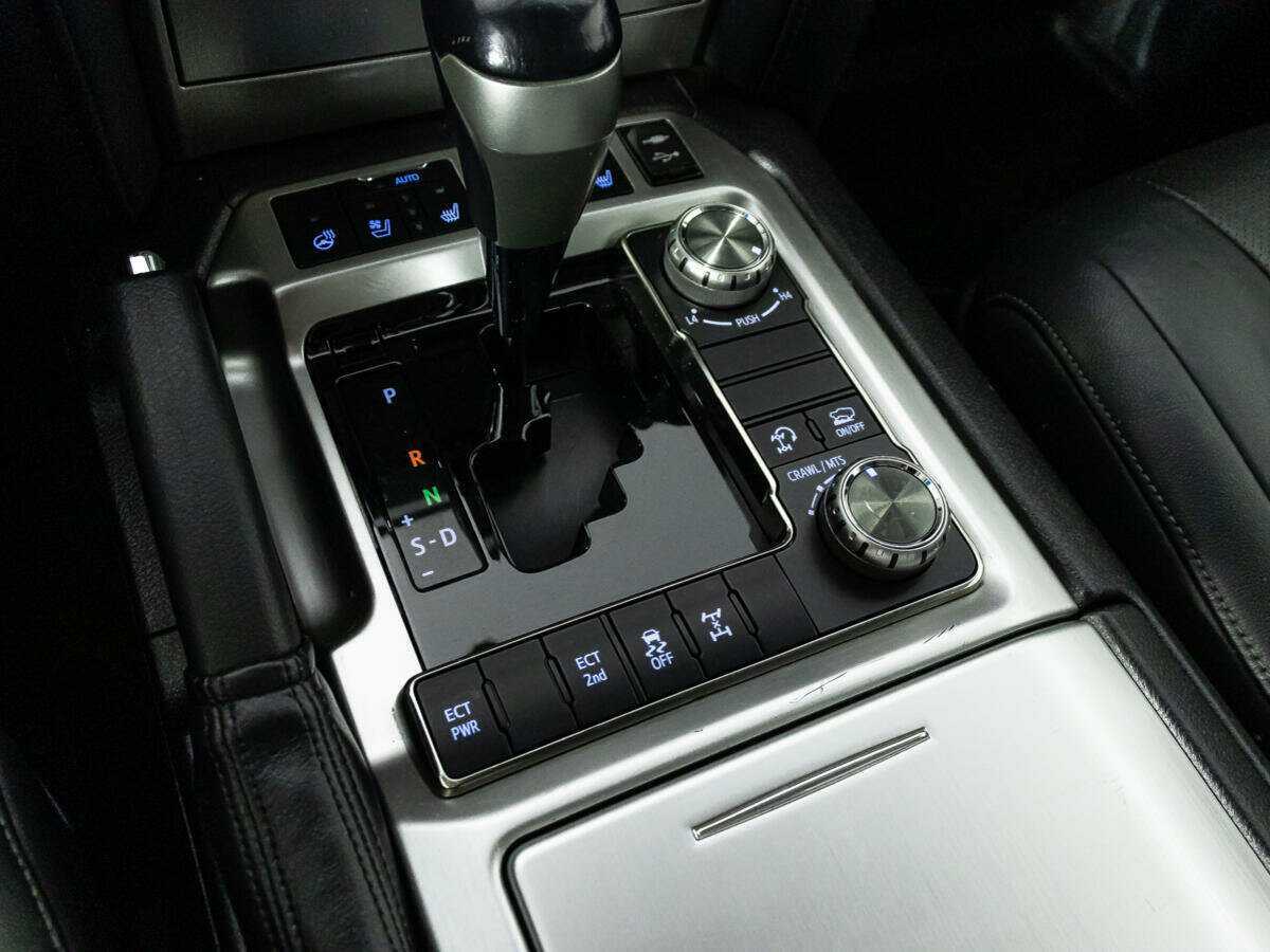 Toyota Land Cruiser 2016 года с пробегом. Фото: #16