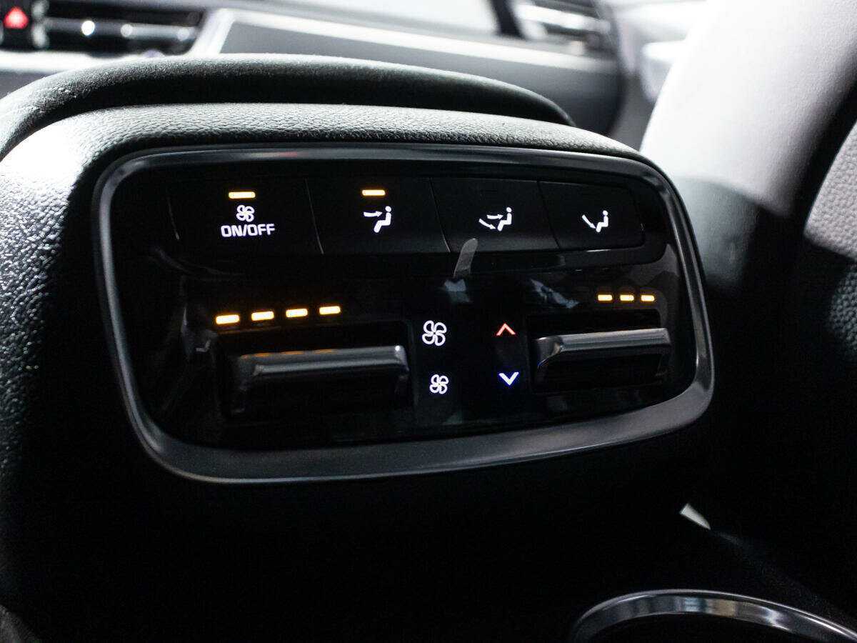 Kia Mohave 2022 года с пробегом. Фото: #25