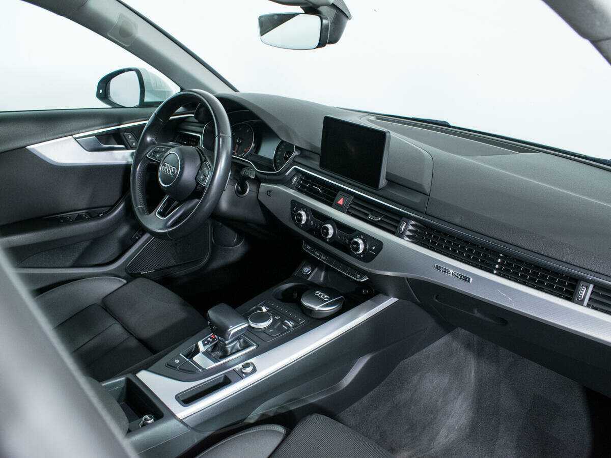 Audi A4 2018 года с пробегом. Фото: #8