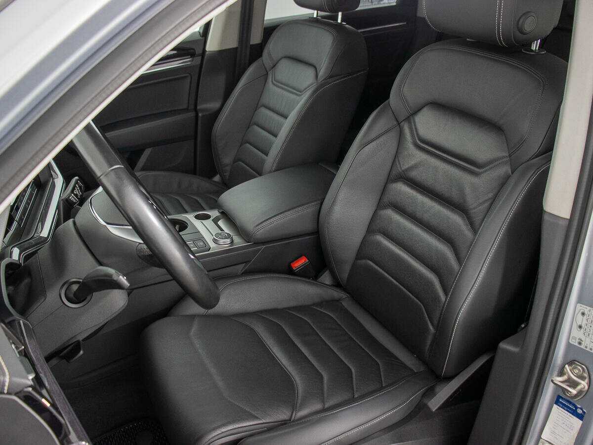 Volkswagen Touareg 2018 года с пробегом. Фото: #9