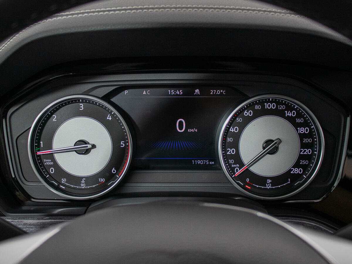 Volkswagen Touareg 2018 года с пробегом. Фото: #12