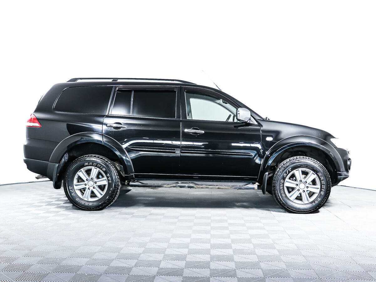 Mitsubishi Pajero Sport 2014 года с пробегом. Фото: #2