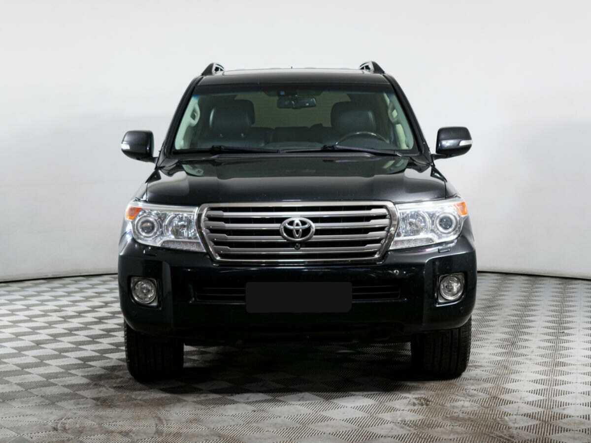 Toyota Land Cruiser 2013 года с пробегом. Фото: #1