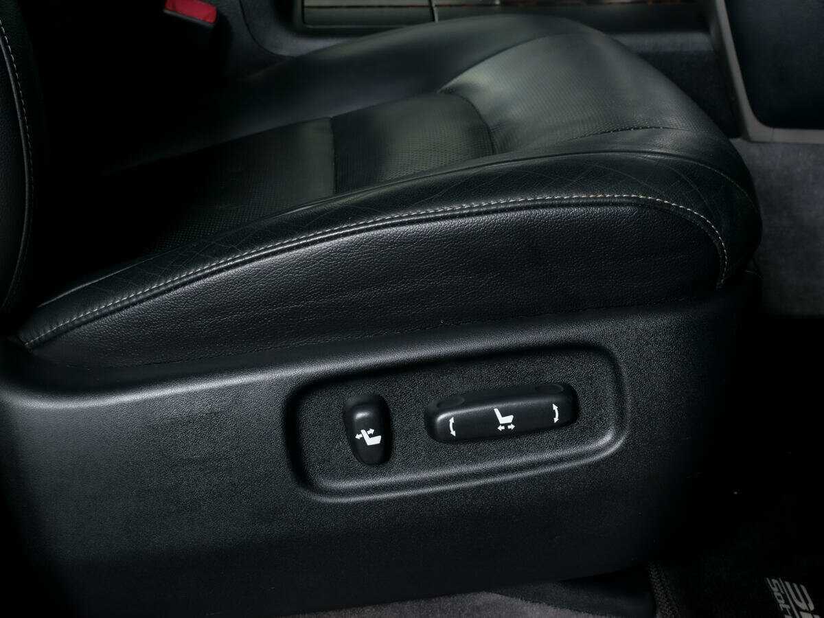 Toyota Land Cruiser 2013 года с пробегом. Фото: #20